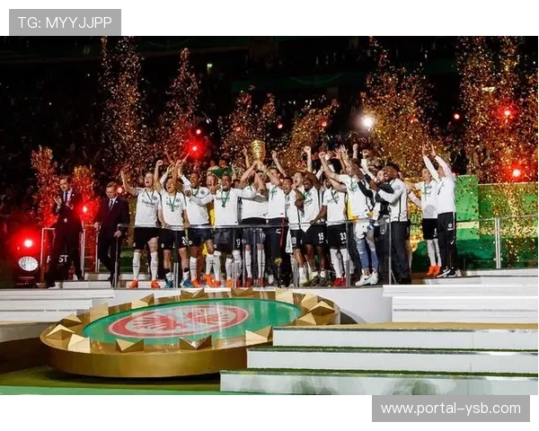 德甲俱乐部开放日，球迷互动活动增多